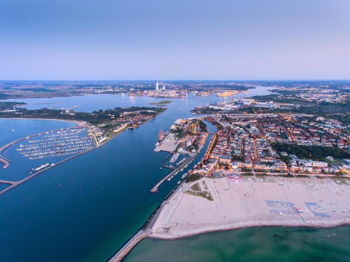 Schiller, Wenige Schritte Zum Strand Rostock Luaran gambar